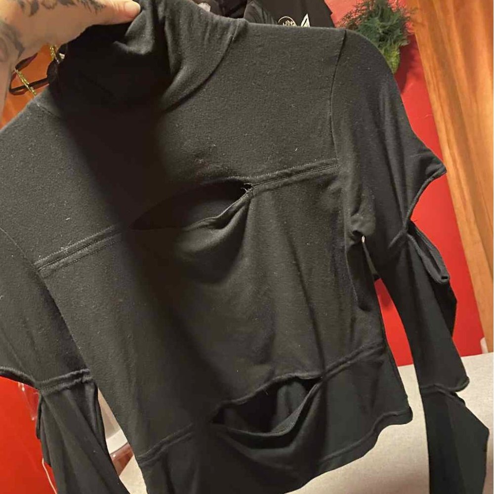 RARE old school Discount Universe Long-sleeve Cut-out Top